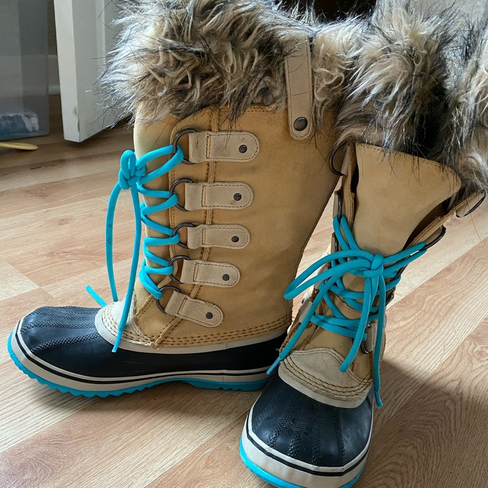 Sorel Joan of Arctic winter boots